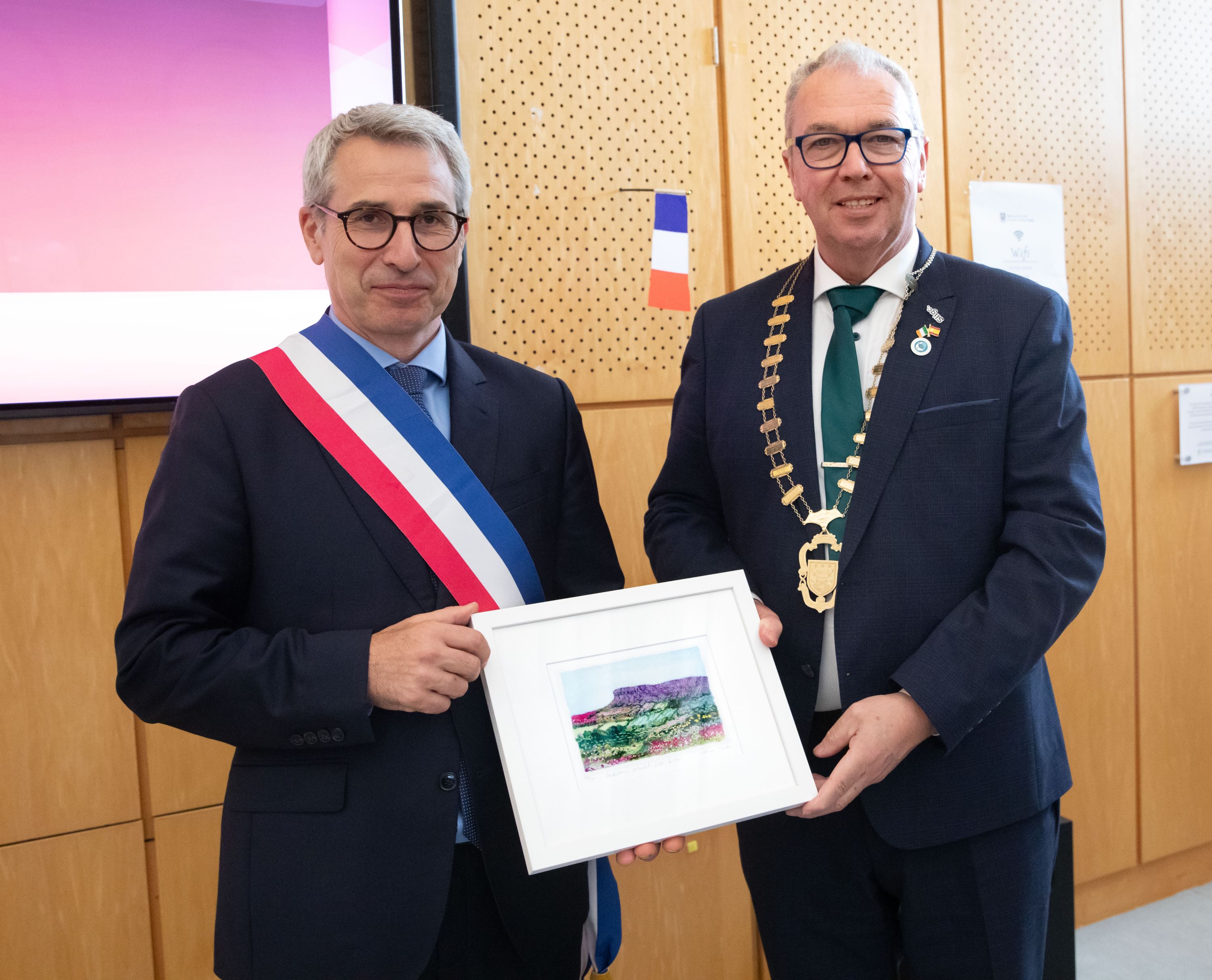Celebrating 25 Years of Friendship: Tubbercurry–Viarmes Town Twinning Marks Milestone with Civic Reception 